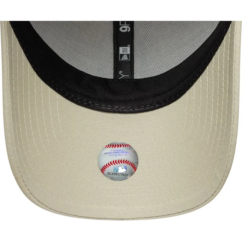 petten-gebogen-beige-verstelbaar-9forty-faux-pony-infill-van-los-angeles-dodgers-mlb-van-new-era