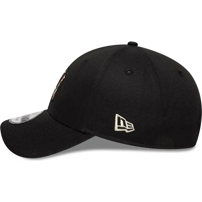 petten-gebogen-zwart-verstelbaar-9forty-faux-pony-infill-van-new-york-yankees-mlb-van-new-era petten-gebogen-zwart-verstelbaar-9forty-faux-pony-infill-van-new-york-yankees-mlb-van-new-era