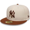 petten-plat-bruin-fitted-59fifty-league-essential-van-new-york-yankees-mlb-van-new-era