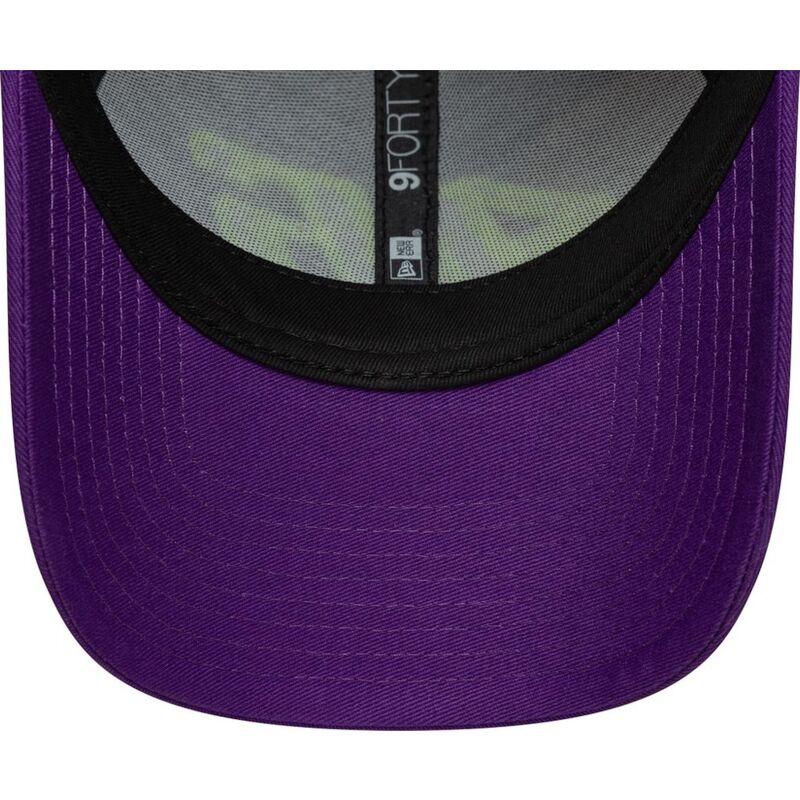 petten-gebogen-paars-verstelbaar-9forty-wordmark-van-valentino-rossi-vr46-motogp-van-new-era petten-gebogen-paars-verstelbaar-9forty-wordmark-van-valentino-rossi-vr46-motogp-van-new-era