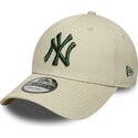 petten-gebogen-beige-verstelbaar-9forty-league-essential-van-new-york-yankees-mlb-van-new-era