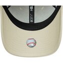 petten-gebogen-beige-verstelbaar-9forty-league-essential-van-new-york-yankees-mlb-van-new-era