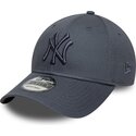 petten-gebogen-grijs-verstelbaar-9forty-league-essential-van-new-york-yankees-mlb-van-new-era