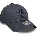 petten-gebogen-grijs-verstelbaar-9forty-league-essential-van-new-york-yankees-mlb-van-new-era