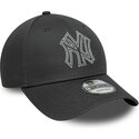 petten-gebogen-grijs-verstelbaar-9forty-metallic-outline-van-new-york-yankees-mlb-van-new-era
