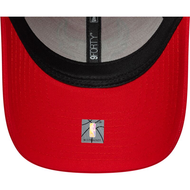 petten-gebogen-rood-verstelbaar-9forty-outline-van-chicago-bulls-nba-van-new-era petten-gebogen-rood-verstelbaar-9forty-outline-van-chicago-bulls-nba-van-new-era