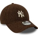 petten-gebogen-bruin-snapback-9forty-winter-borg-van-new-york-yankees-mlb-van-new-era