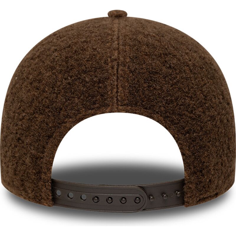 petten-gebogen-bruin-snapback-9forty-winter-borg-van-new-york-yankees-mlb-van-new-era petten-gebogen-bruin-snapback-9forty-winter-borg-van-new-york-yankees-mlb-van-new-era