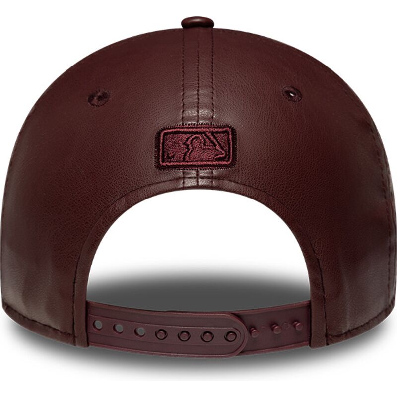 petten-gebogen-bruin-snapback-9forty-m-crown-pu-diamante-van-new-york-yankees-mlb-van-new-era petten-gebogen-bruin-snapback-9forty-m-crown-pu-diamante-van-new-york-yankees-mlb-van-new-era