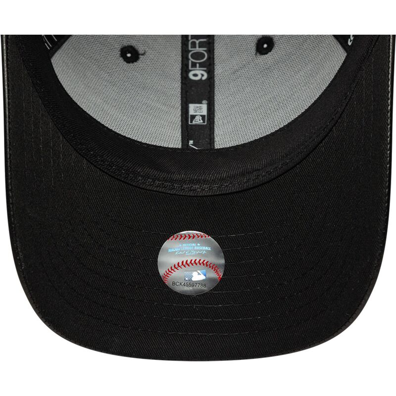 petten-gebogen-zwart-snapback-9forty-m-crown-pu-diamante-van-new-york-yankees-mlb-van-new-era petten-gebogen-zwart-snapback-9forty-m-crown-pu-diamante-van-new-york-yankees-mlb-van-new-era