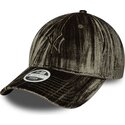 petten-gebogen-groen-verstelbaar-9twenty-velour-van-new-york-yankees-mlb-van-new-era