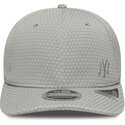 petten-gebogen-grijs-snapback-9seventy-stretch-snap-mesh-flawless-van-new-york-yankees-mlb-van-new-era