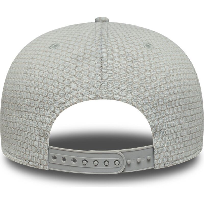 petten-gebogen-grijs-snapback-9seventy-stretch-snap-mesh-flawless-van-new-york-yankees-mlb-van-new-era