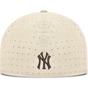petten-plat-beige-fitted-dri-fit-true-structured-aero-bill-van-new-york-yankees-mlb-van-nike