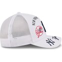 petten-gebogen-wit-snapback-9forty-m-crown-a-frame-all-over-van-new-york-yankees-mlb-van-new-era
