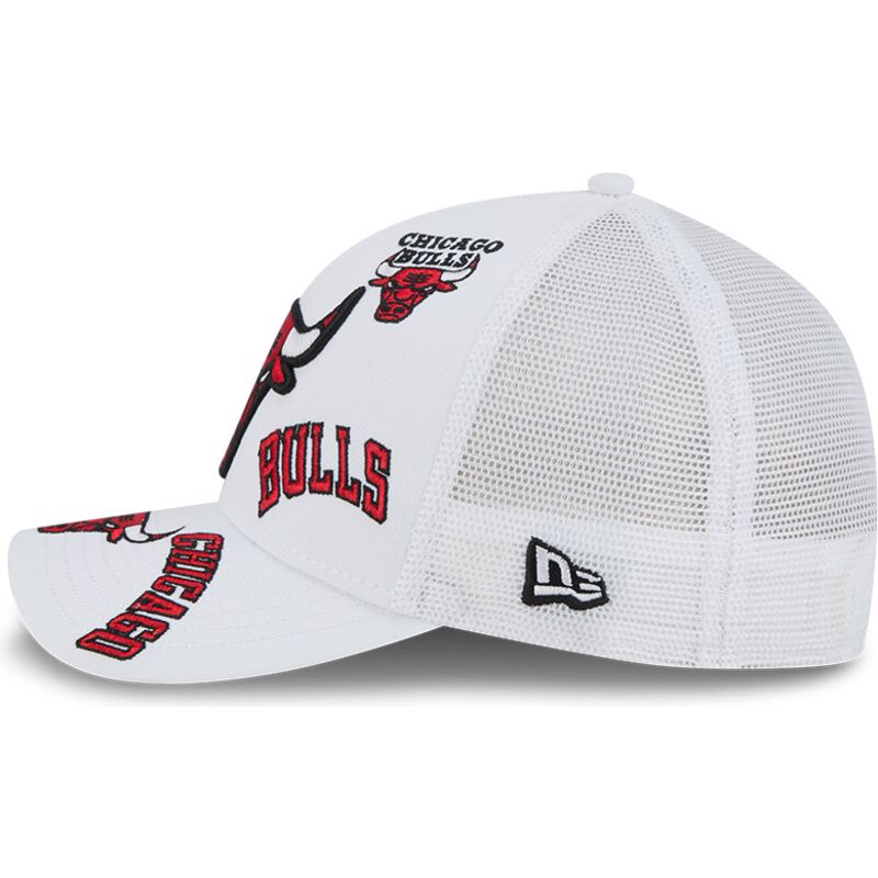 petten-gebogen-wit-snapback-9forty-m-crown-a-frame-all-over-van-chicago-bulls-nba-van-new-era