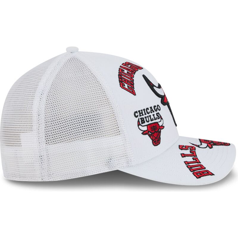 petten-gebogen-wit-snapback-9forty-m-crown-a-frame-all-over-van-chicago-bulls-nba-van-new-era