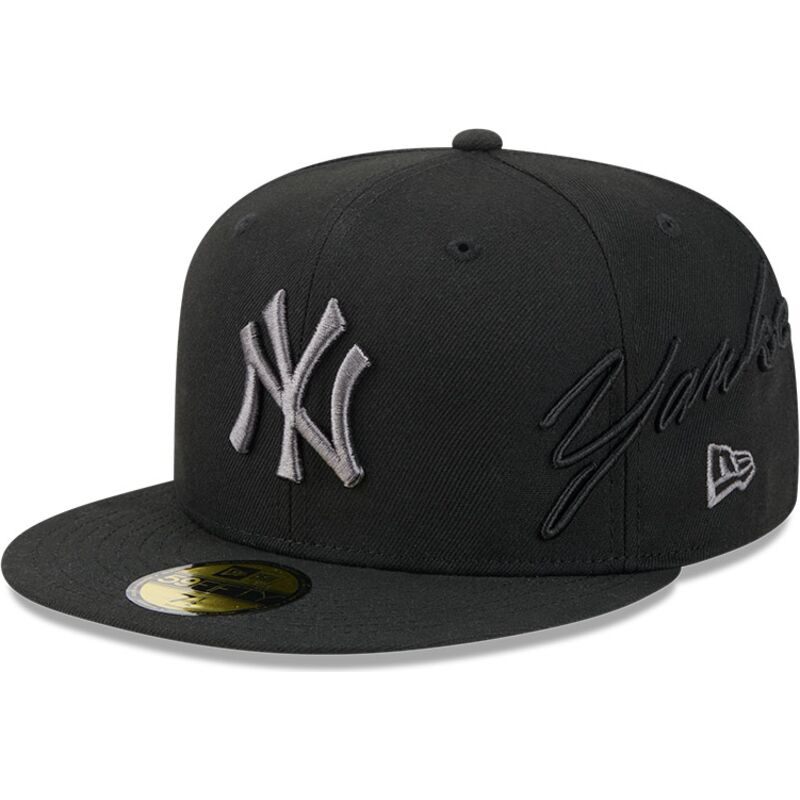 petten-plat-zwart-fitted-59fifty-side-script-van-new-york-yankees-mlb-van-new-era