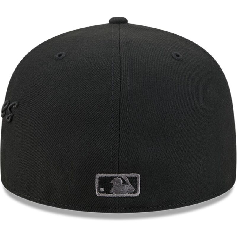 petten-plat-zwart-fitted-59fifty-side-script-van-new-york-yankees-mlb-van-new-era