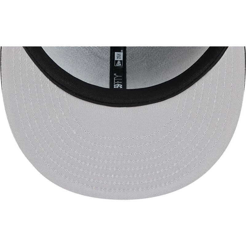 petten-plat-zwart-fitted-59fifty-side-script-van-new-york-yankees-mlb-van-new-era