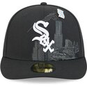 petten-gebogen-zwart-fitted-59fifty-pin-na-lifestyle-f1-van-chicago-white-sox-mlb-van-new-era