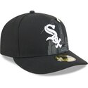 petten-gebogen-zwart-fitted-59fifty-pin-na-lifestyle-f1-van-chicago-white-sox-mlb-van-new-era