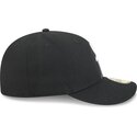 petten-gebogen-zwart-fitted-59fifty-pin-na-lifestyle-f1-van-chicago-white-sox-mlb-van-new-era