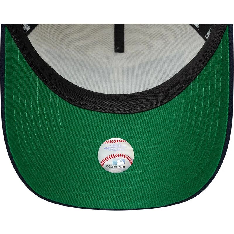 petten-gebogen-beige-snapback-e-frame-wordmark-suede-van-new-york-yankees-mlb-van-new-era