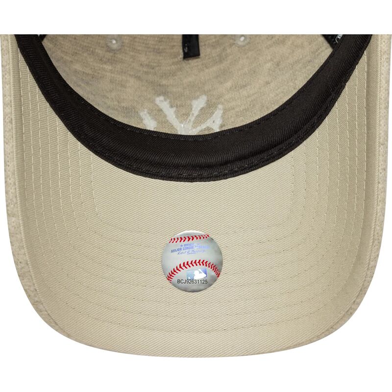 petten-gebogen-beige-verstelbaar-9twenty-a-frame-melton-luxe-van-new-york-yankees-mlb-van-new-era