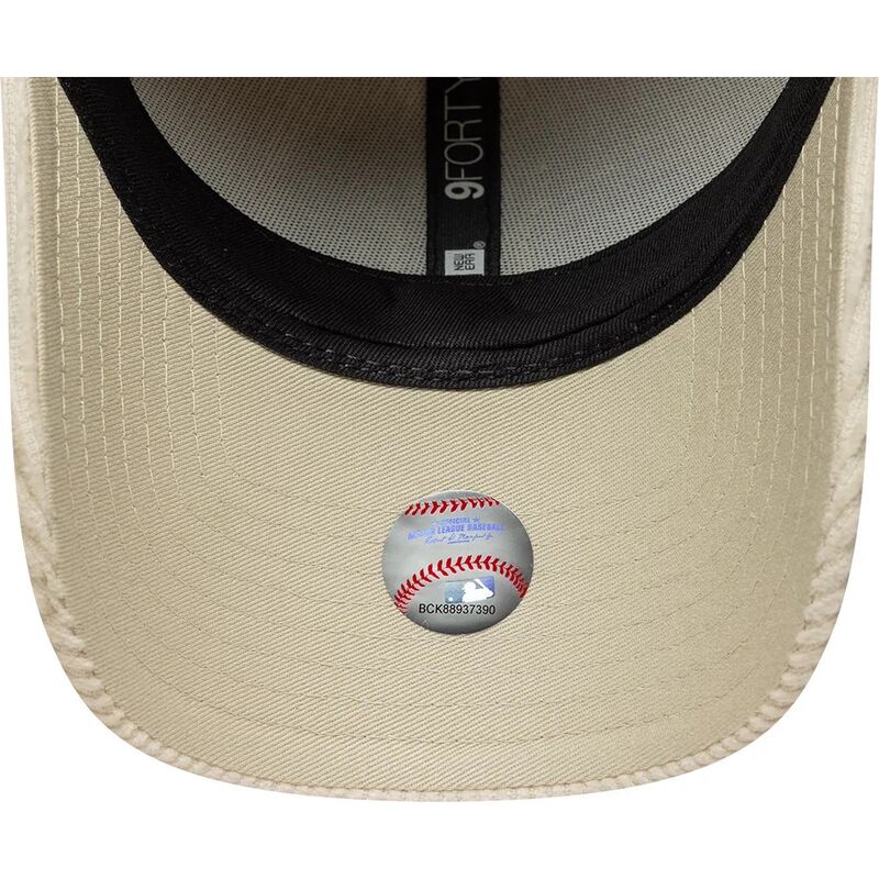 petten-gebogen-beige-verstelbaar-9forty-cord-van-new-york-yankees-mlb-van-new-era