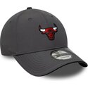 petten-gebogen-grijs-verstelbaar-9forty-recycled-van-chicago-bulls-nba-van-new-era
