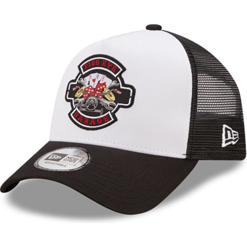 petten-gebogen-zwart-snapback-a-frame-location-icon-van-pigs-eye-garage-van-new-era