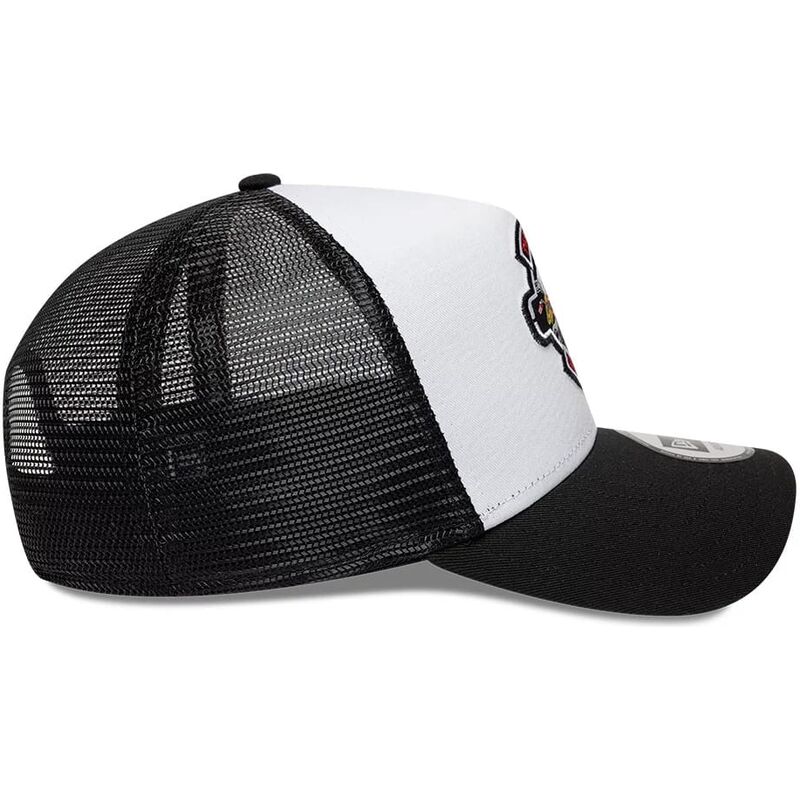 petten-gebogen-zwart-snapback-a-frame-location-icon-van-pigs-eye-garage-van-new-era