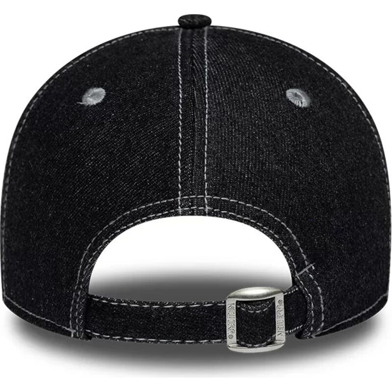 petten-gebogen-zwart-verstelbaar-9twenty-a-frame-distress-van-new-era