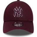 petten-gebogen-rood-verstelbaar-9forty-team-outline-van-new-york-yankees-mlb-van-new-era