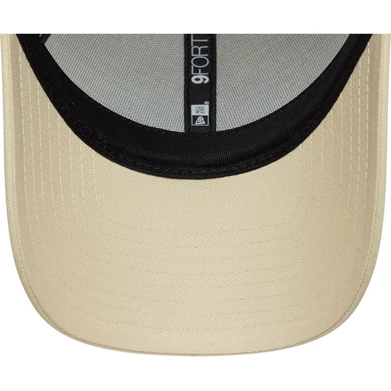 petten-gebogen-beige-verstelbaar-9forty-core-van-ducati-motor-motogp-van-new-era