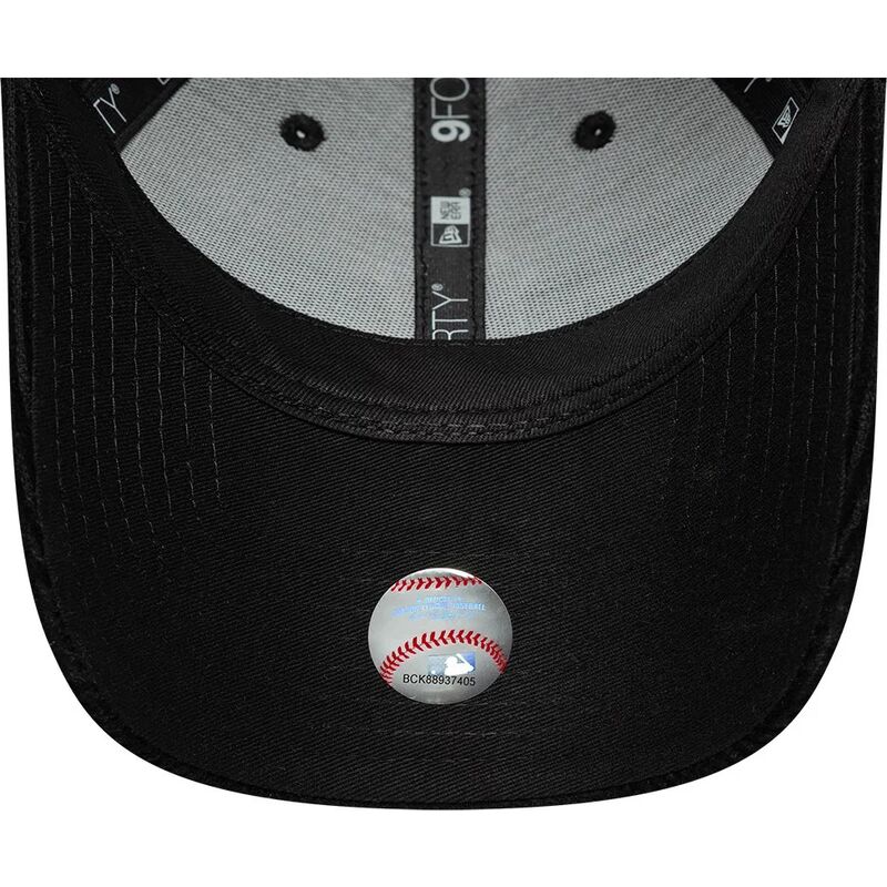 petten-gebogen-zwart-verstelbaar-9forty-cord-van-new-york-yankees-mlb-van-new-era