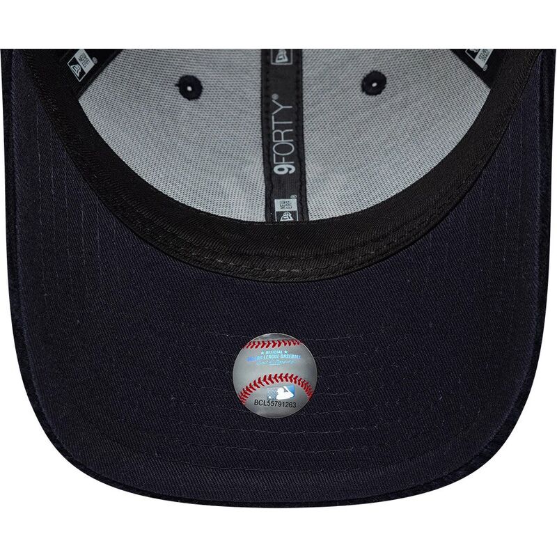 petten-gebogen-marineblauw-snapback-9forty-m-crown-cord-visor-van-new-york-yankees-mlb-van-new-era