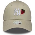 petten-gebogen-beige-verstelbaar-9forty-fruit-icon-strawberry-van-new-york-yankees-mlb-van-new-era
