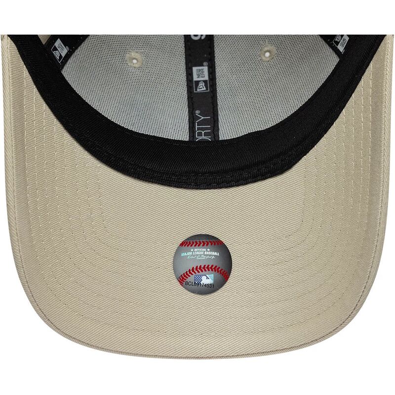 petten-gebogen-beige-verstelbaar-9forty-fruit-icon-strawberry-van-new-york-yankees-mlb-van-new-era