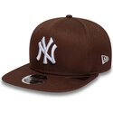 petten-plat-bruin-snapback-9fifty-original-fit-league-essential-van-new-york-yankees-mlb-van-new-era