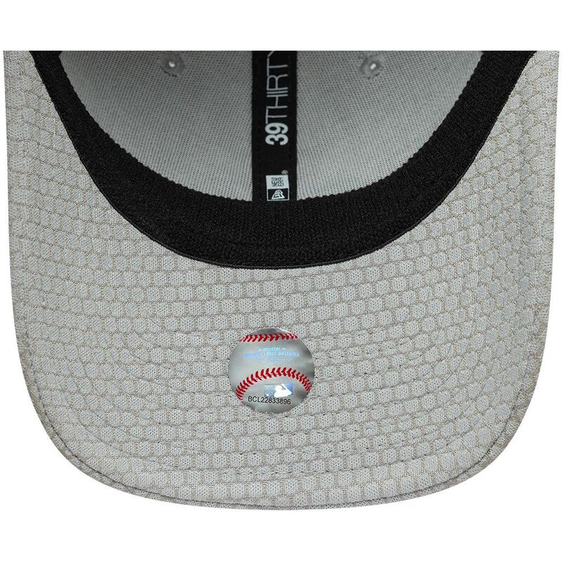 petten-gebogen-grijs-fitted-39thirty-stretch-mesh-van-new-york-yankees-mlb-van-new-era