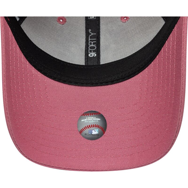 petten-gebogen-roze-verstelbaar-9forty-league-essential-cas-van-new-york-yankees-mlb-van-new-era petten-gebogen-roze-verstelbaar-9forty-league-essential-cas-van-new-york-yankees-mlb-van-new-era