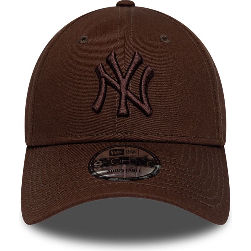 petten-gebogen-bruin-verstelbaar-9forty-league-essential-van-new-york-yankees-mlb-van-new-era