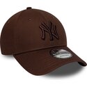 petten-gebogen-bruin-verstelbaar-9forty-league-essential-van-new-york-yankees-mlb-van-new-era