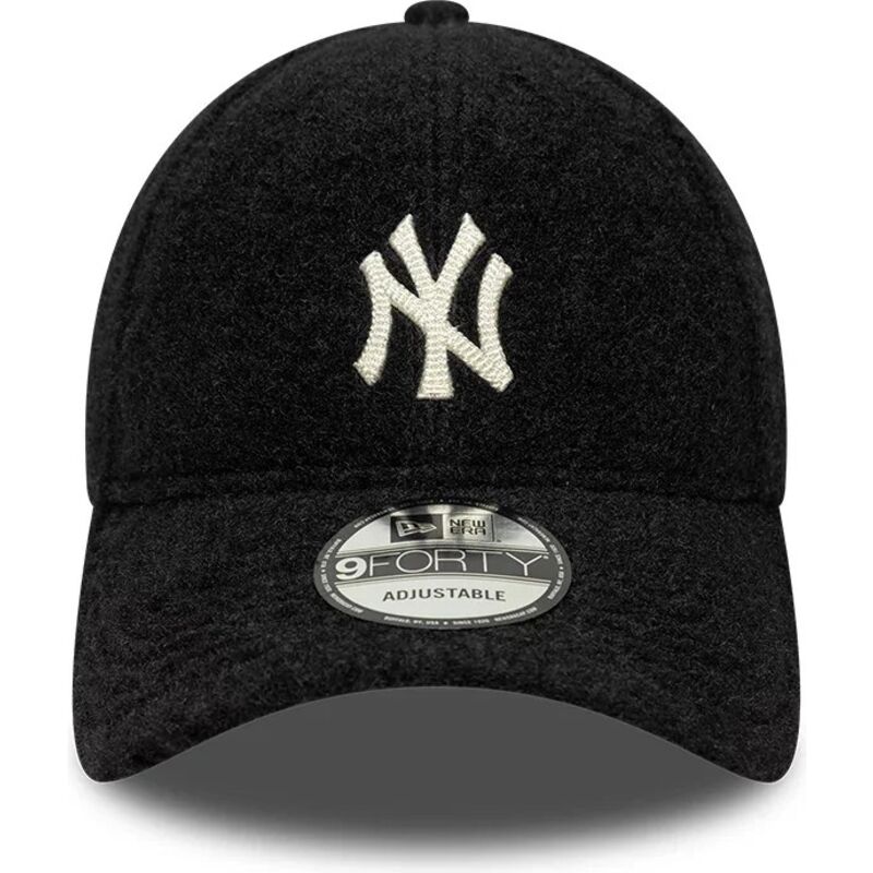 petten-gebogen-zwart-snapback-9forty-winter-borg-van-new-york-yankees-mlb-van-new-era
