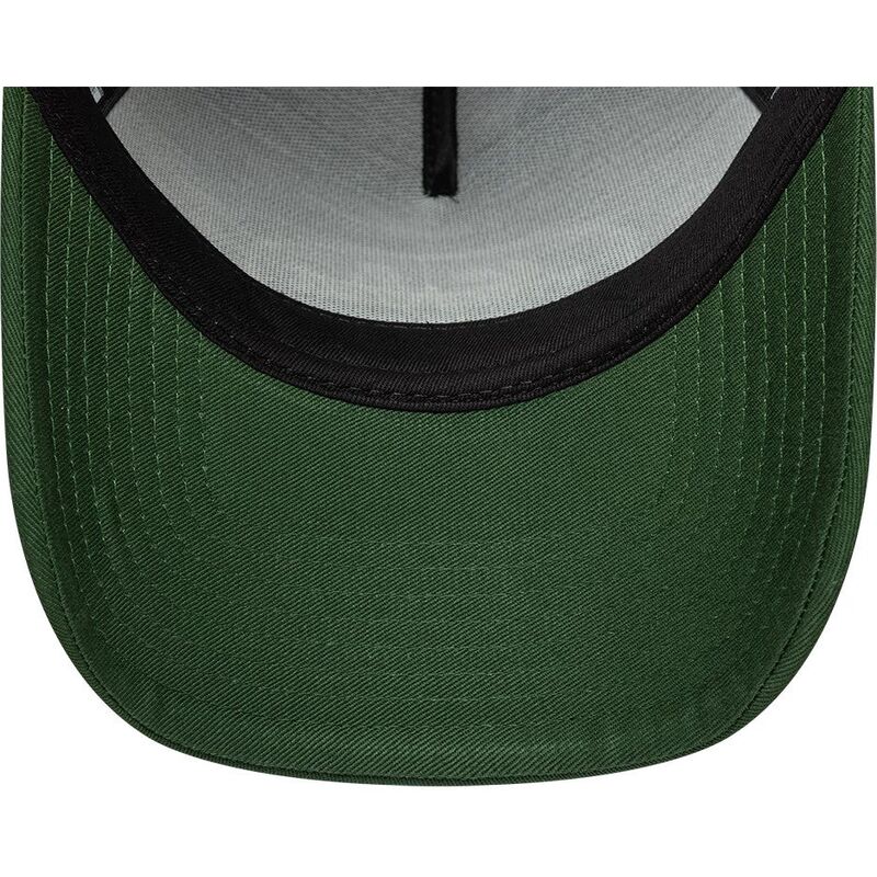 petten-gebogen-groen-snapback-a-frame-oval-patch-foam-van-new-era