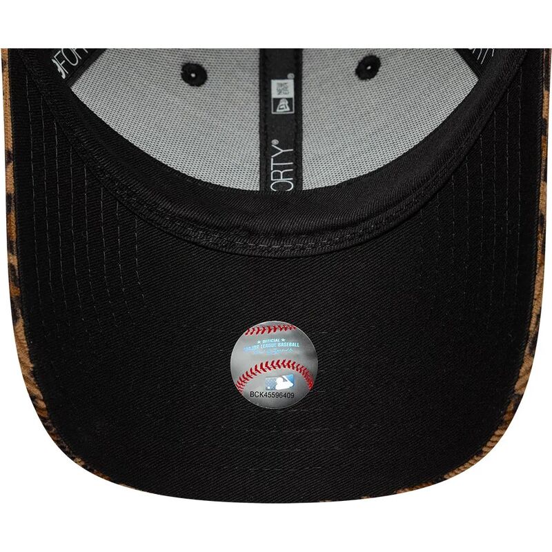 petten-gebogen-luipaard-verstelbaar-9forty-leopard-cord-van-new-york-yankees-mlb-van-new-era