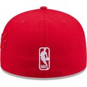 petten-plat-rood-fitted-59fifty-side-script-van-chicago-bulls-nba-van-new-era