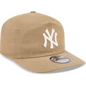 petten-gebogen-beige-snapback-19twenty-precurved-van-new-york-yankees-mlb-van-new-era